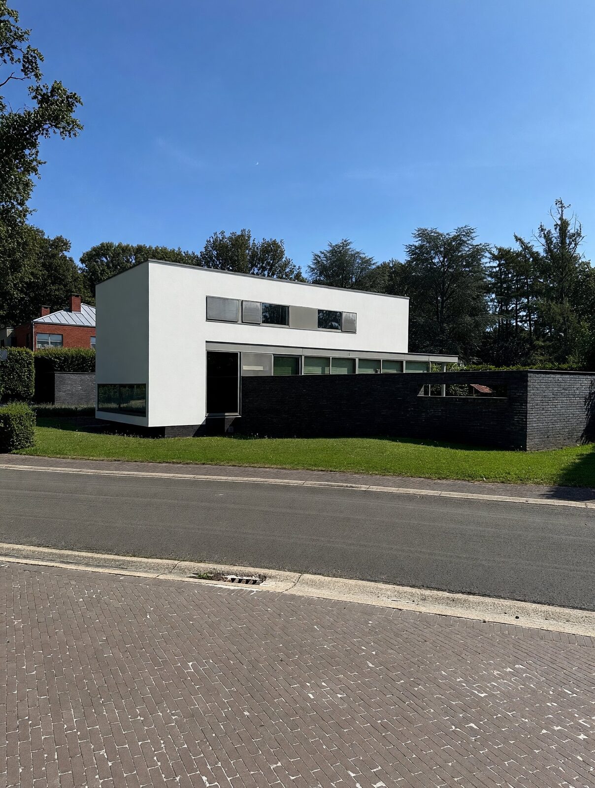 Moderne villa na Crepi Care reiniging vanaf straat