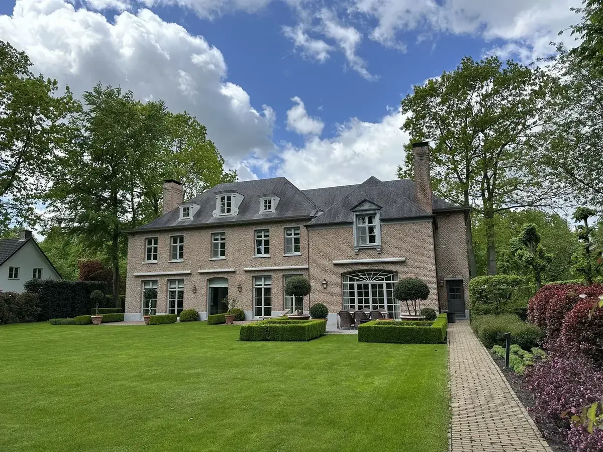 Realisatie dakreiniging gevelreiniging premium West-Vlaanderen
